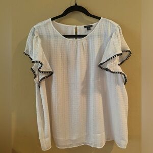Adorable white top with black trim